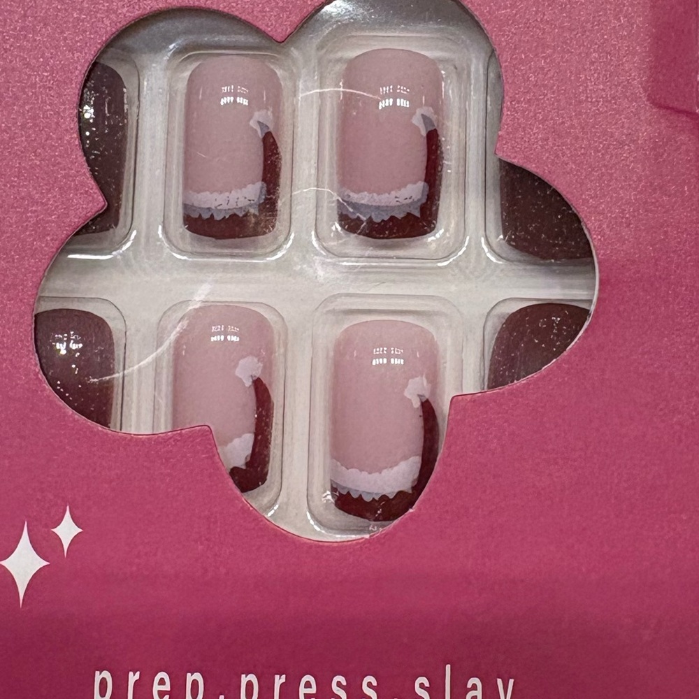 Rainy Roses Pink red Santa hat  Press-On Nails New 24 - Picture 3 of 6